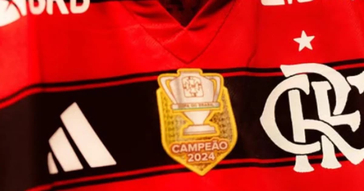 Ayrton Lucas treina normal e não preocupa no Flamengo em Portugal