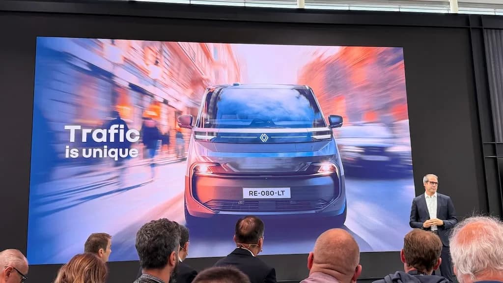 Renault Trafic elétrica: 470 km de autonomia e recarga 800V