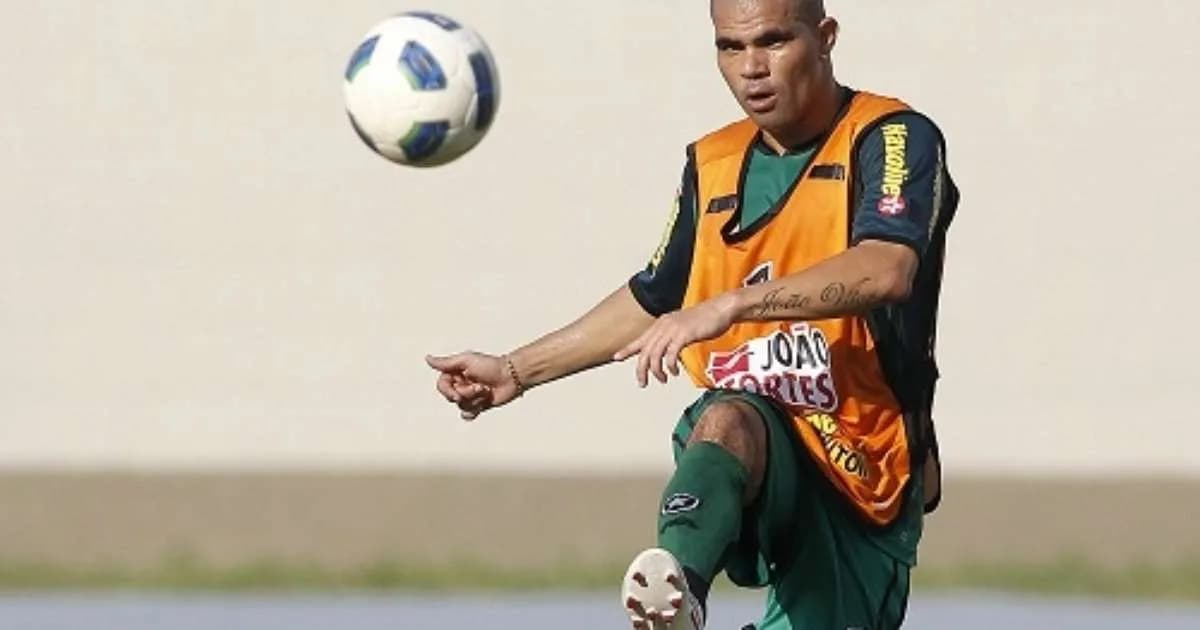 Alessandro lembra ultimato de Felipão antes da Copa América