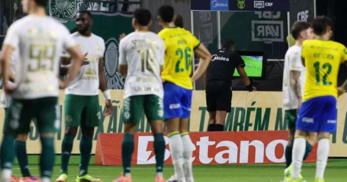 Palmeiras x Chapecoense: críticas ao VAR após 1 a 0