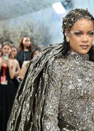 Rihanna grava álbum após década sem disco, revela A$AP Rocky