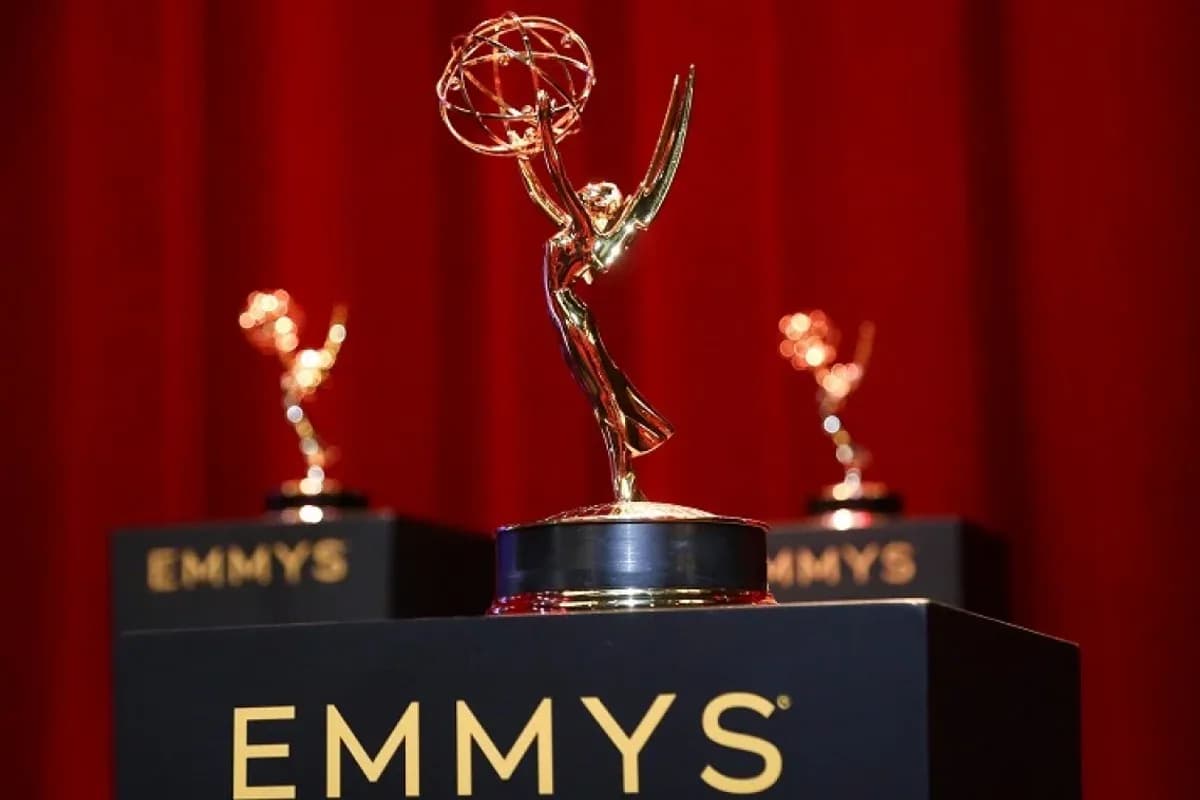 Emmy 2026: The Pitt domina drama e Widow's Bay surpreende