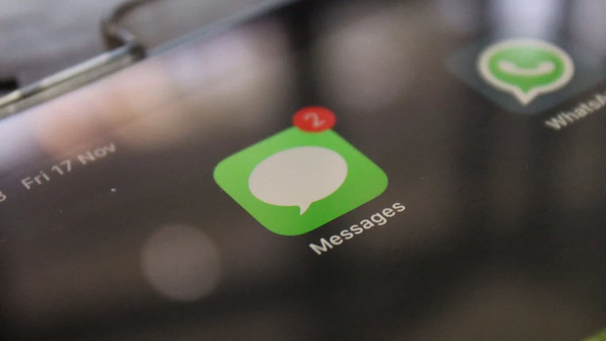 ChatGPT cria pacotes de figurinhas no iPhone para WhatsApp