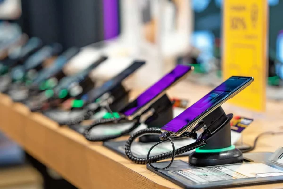 Envios globais de smartphones caem 20% no 3º trimestre