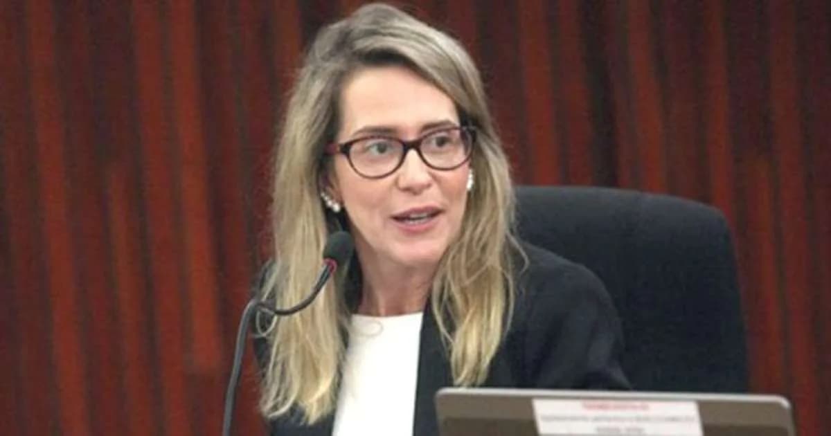 Bolsa Família: Flávio Bolsonaro viu manobra do governo e STF