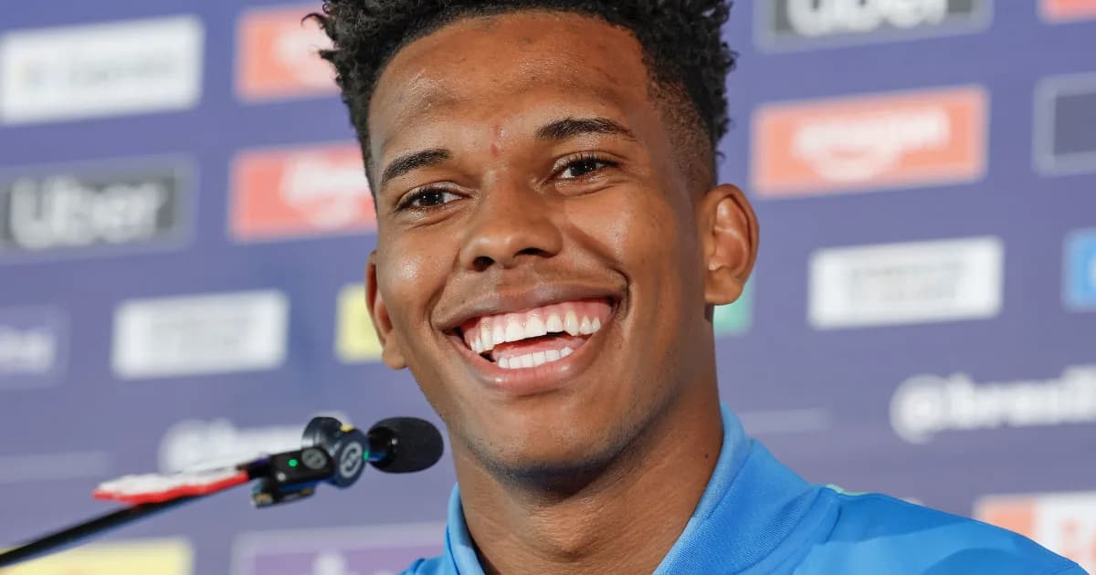 Estêvão volta à Seleção e fala do pouco espaço no Chelsea