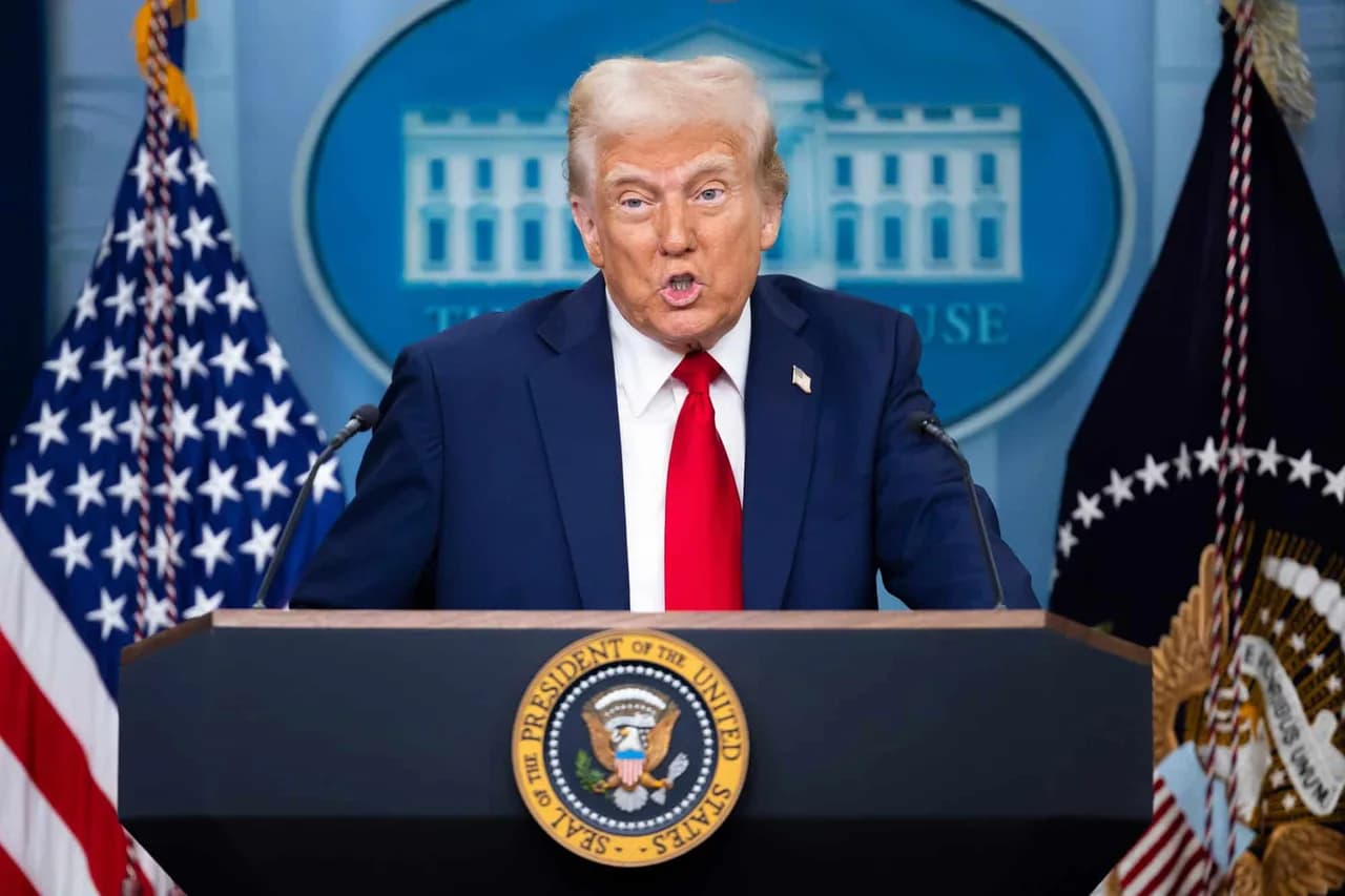 Trump avalia participação do público na IA e diz que vai reunir setor