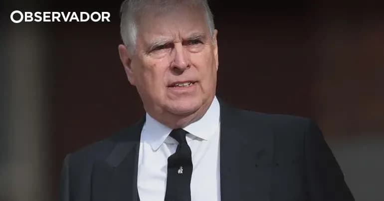 Polícia não avisou rei Charles antes de buscas em Sandringham