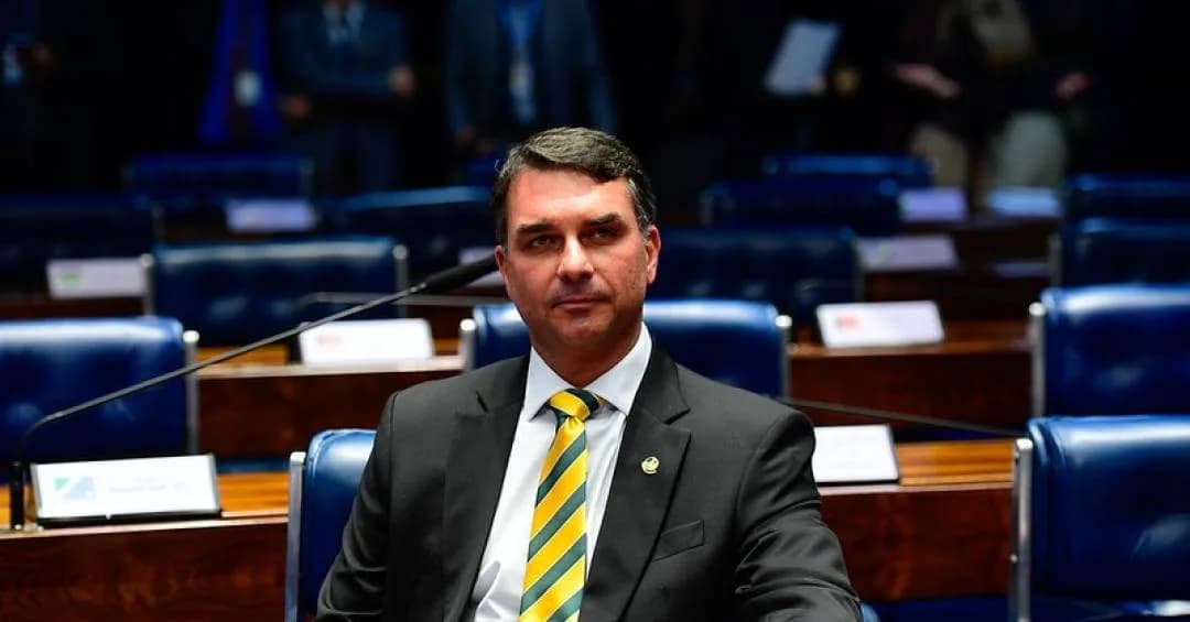 Flávio prioriza anticorrupção com Alfredo Gaspar na vice