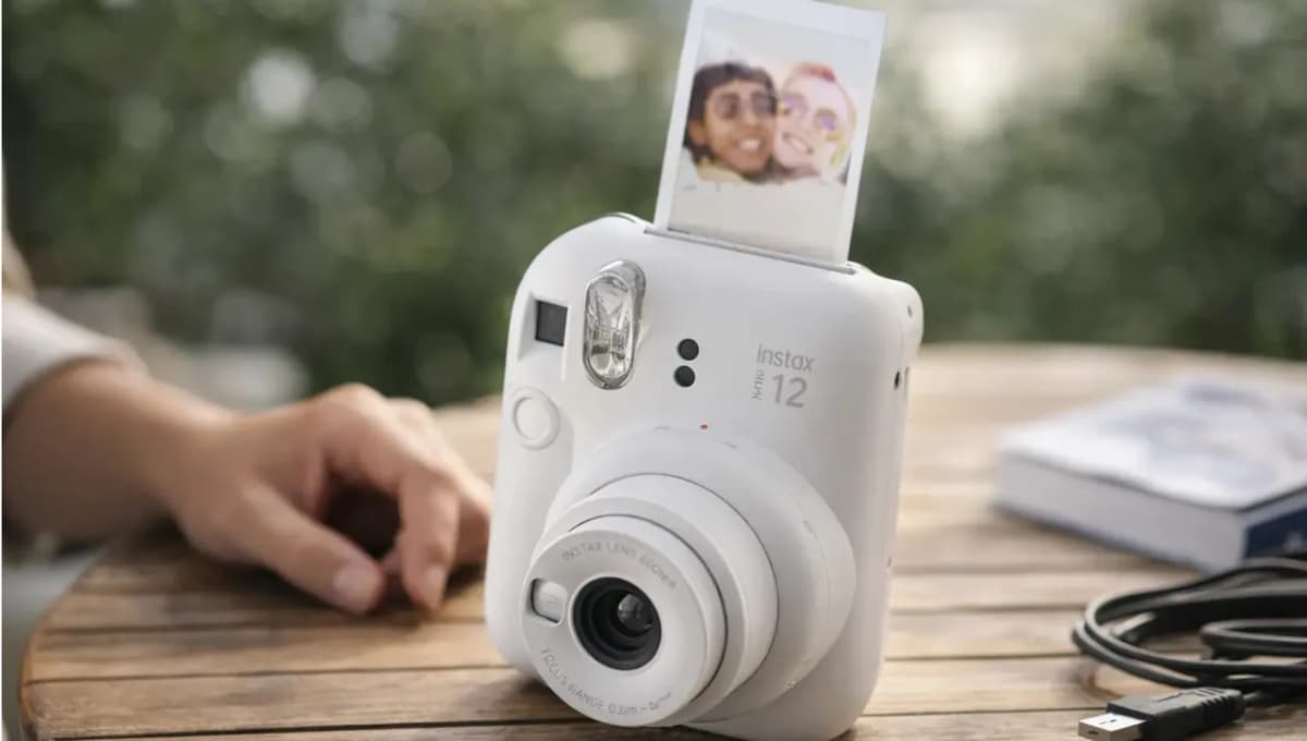 Instax Mini 12 tem oferta anunciada com 35% de desconto