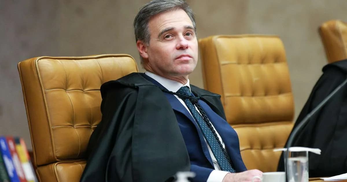 Caso Master: Mendonça diz ter só cópia lacrada do celular