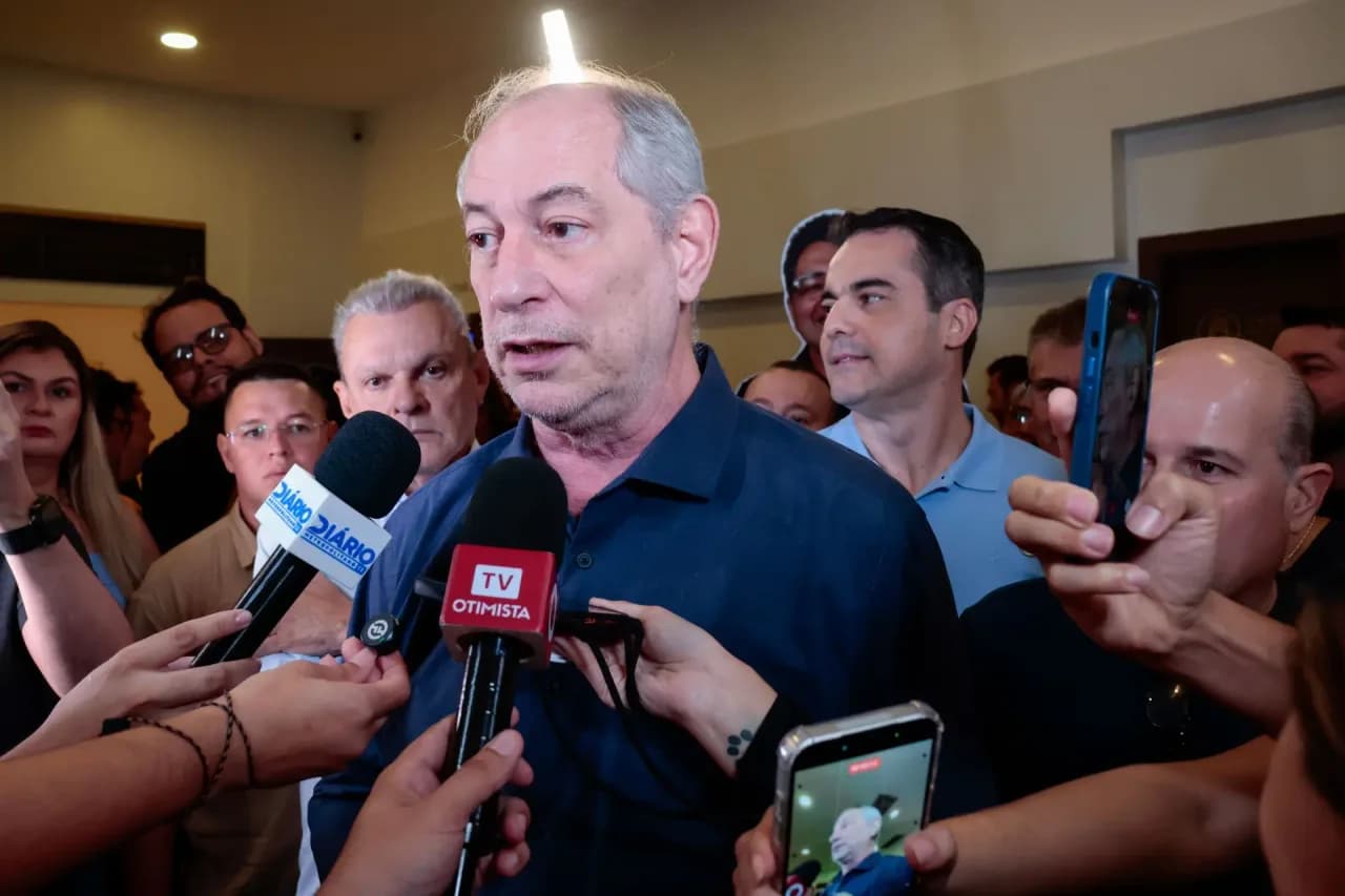 Ciro Gomes confirma contato com Renan Santos e abre diálogo