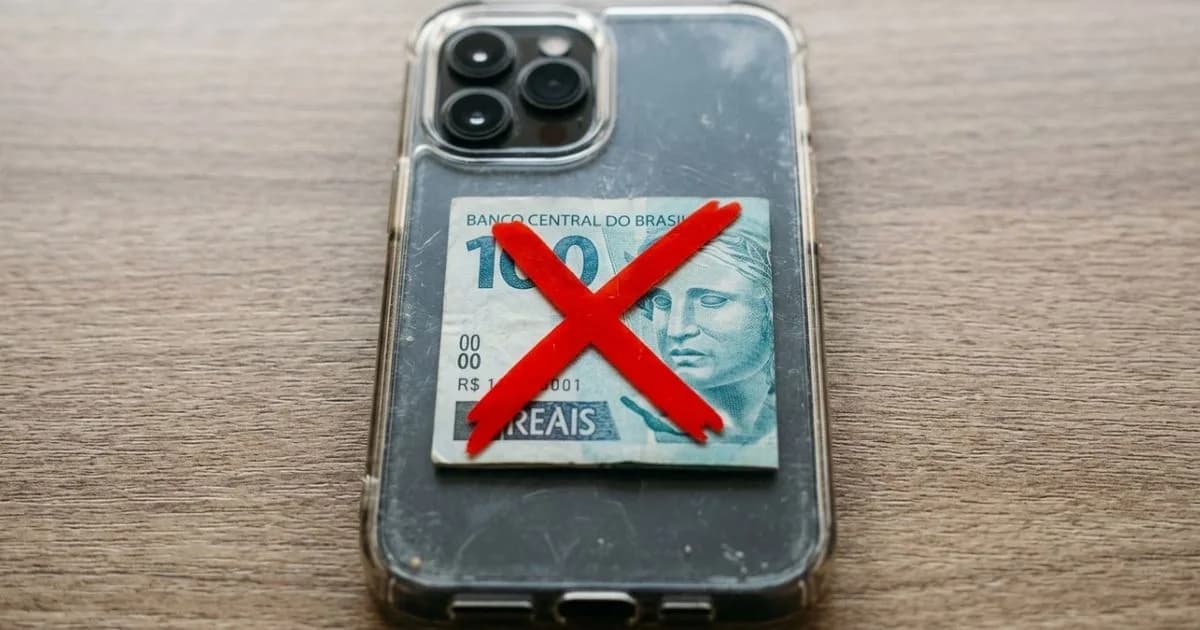 Capinha com dinheiro no celular: risco à bateria e calor