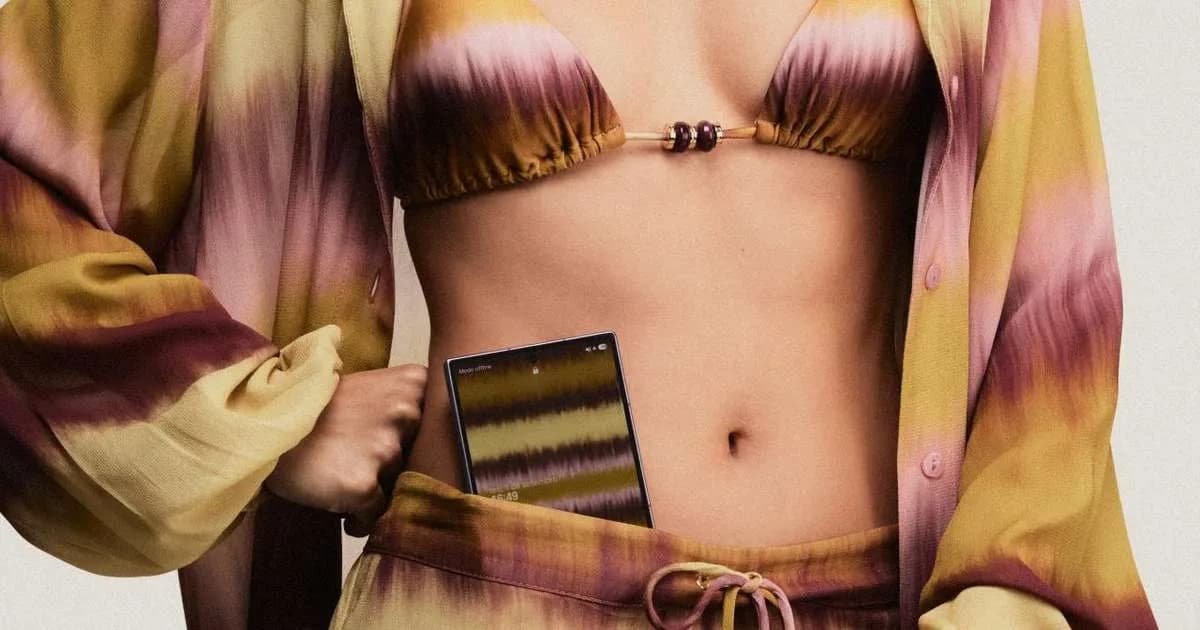 Água de Coco e Samsung criam moda inspirada no Galaxy Z Fold8