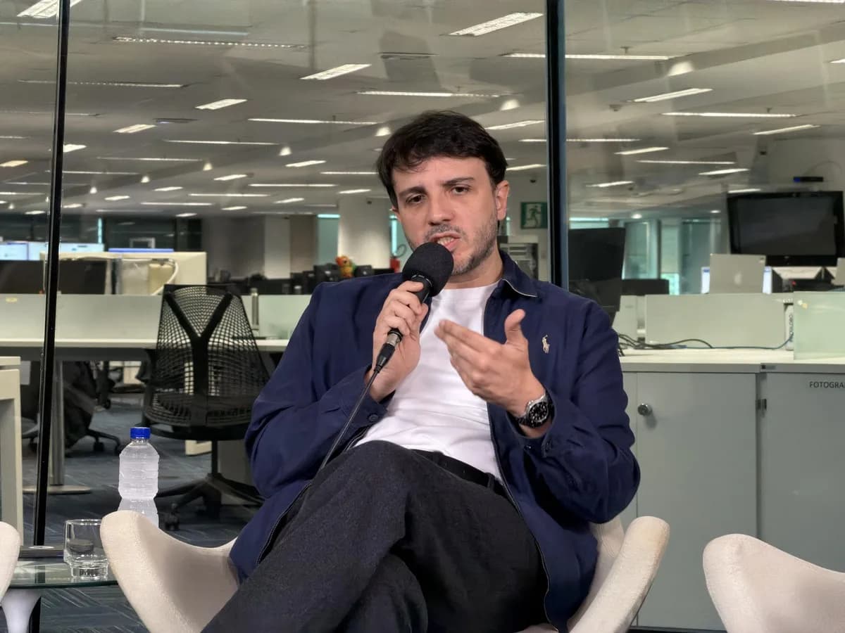 Renan Santos: defesa das 44h semanais é fato na sabatina