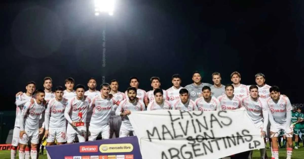 Argentinos Juniors oferece patch grátis das Malvinas