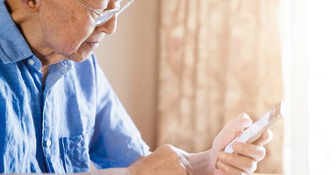 Celular compulsivo em idosos e mais sintomas depressivos