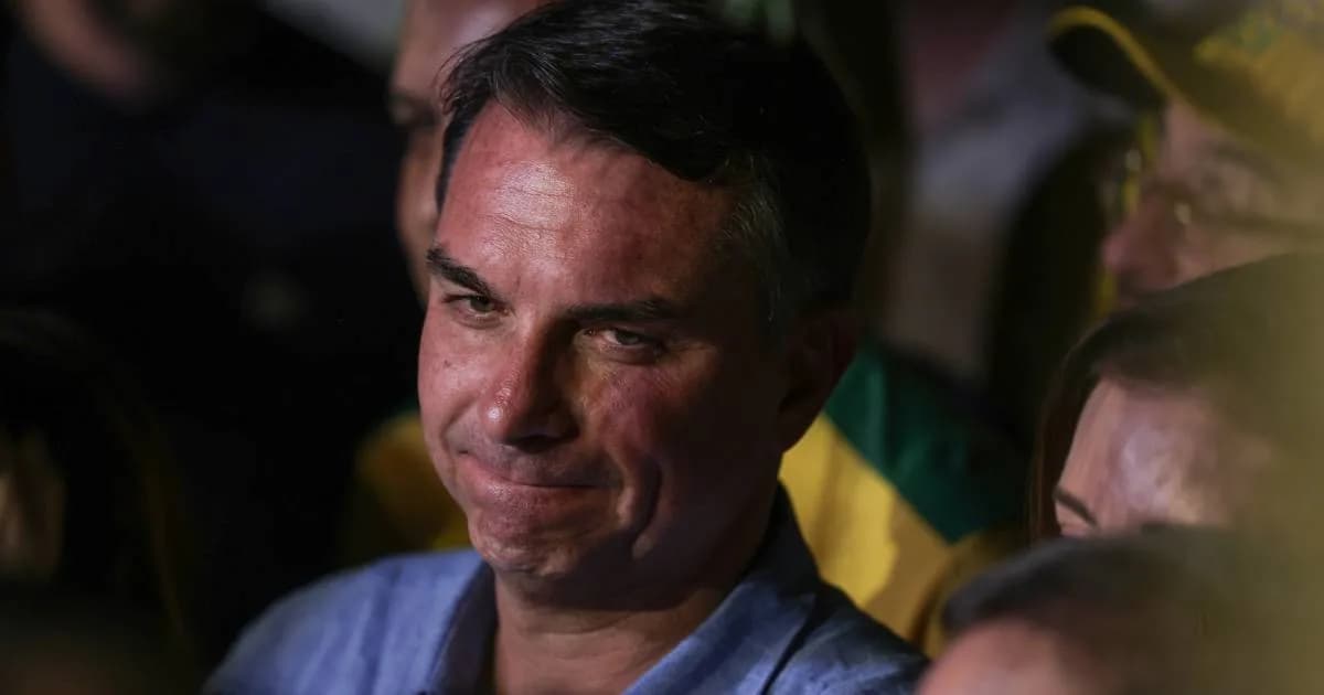 Flávio Bolsonaro: 3 inquéritos seguem no STF após mandato