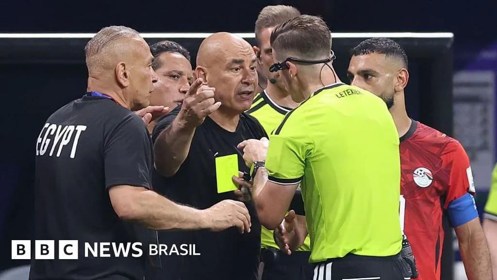 Egito pede expulsão de árbitro após empate 2 a 2