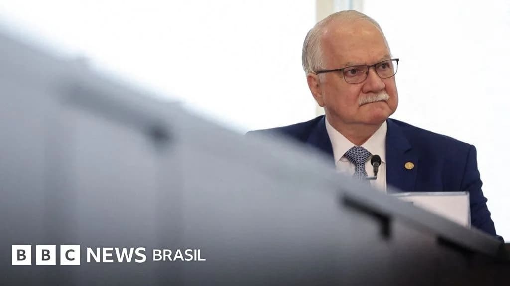 Fachin convoca STF para decidir crise com Moraes e Mendonça