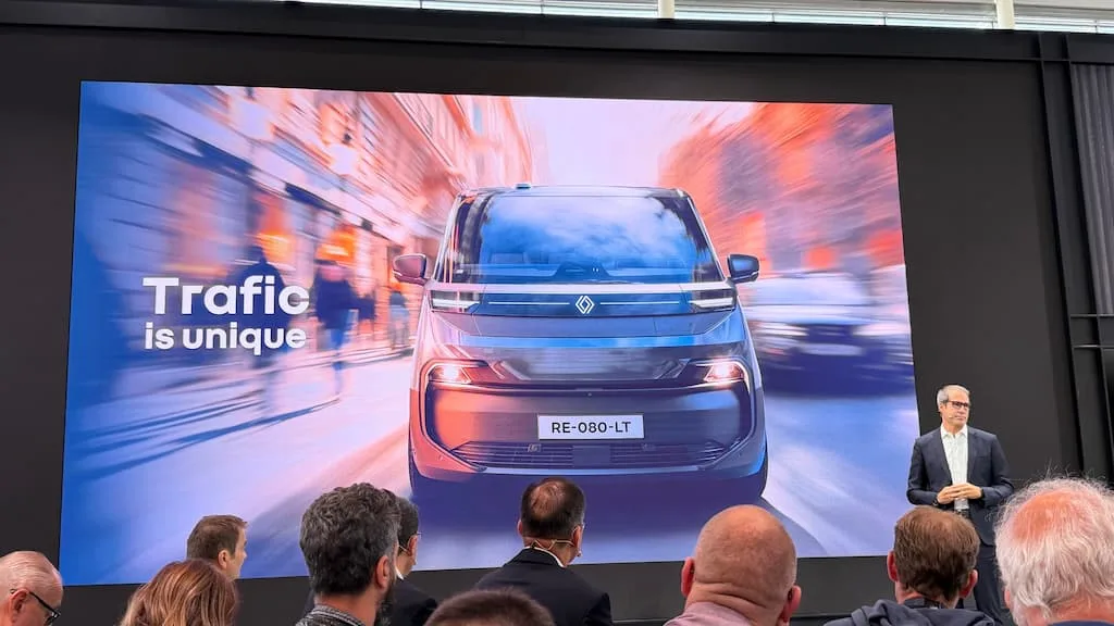 Renault Trafic elétrica: 470 km de autonomia e recarga 800V