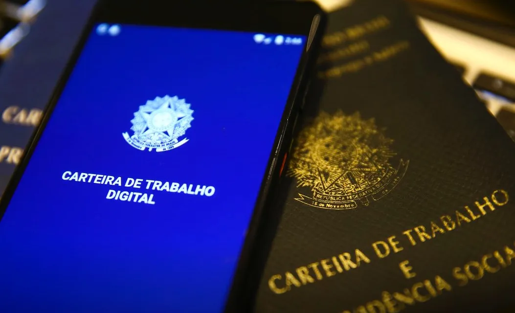 Desemprego no Brasil cai a 5,3% e ocupação bate recorde