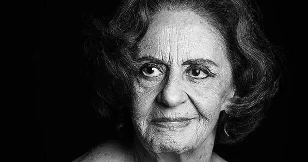 Laura Cardoso morre aos 98 anos; pioneira da TV brasileira