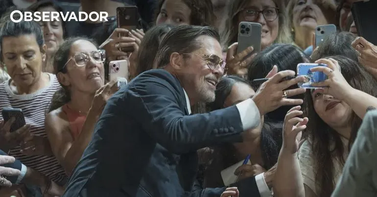 Brad Pitt chega a San Sebastián e polícia bloqueia trânsito