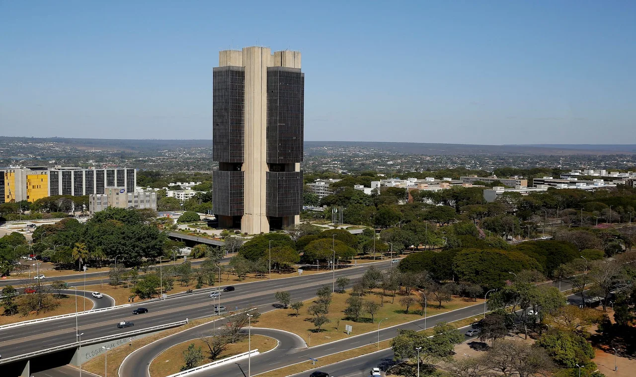 Mercado reduz inflação para 4,90% e piora estimativa do PIB