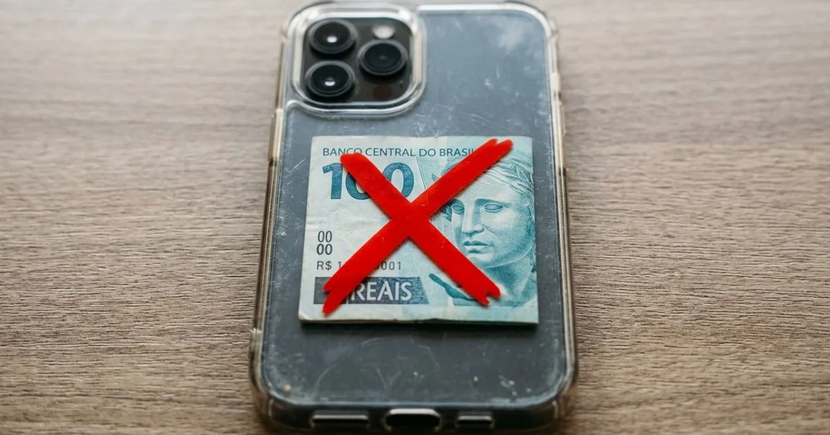 Capinha com dinheiro no celular: risco à bateria e calor
