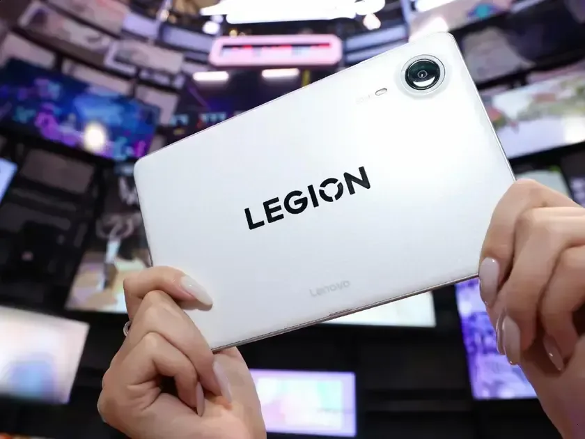 Lenovo Legion Y7000 Infinite: Snapdragon 8 Elite Gen 5 e OLED