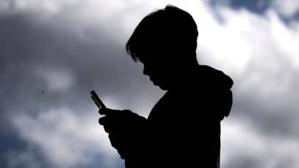 Meta veiculou por 10 meses anúncios de abuso infantil por IA