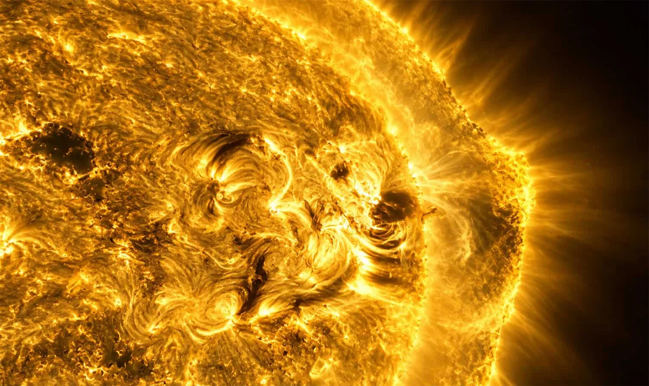 Tempestade geomagnética pode atingir a Terra na terça, 13
